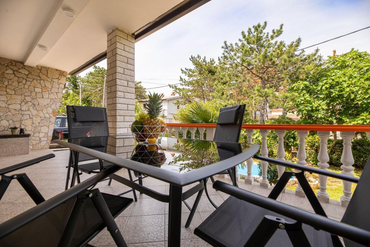 Apartments Vugrin Шіло Екстер'єр фото
