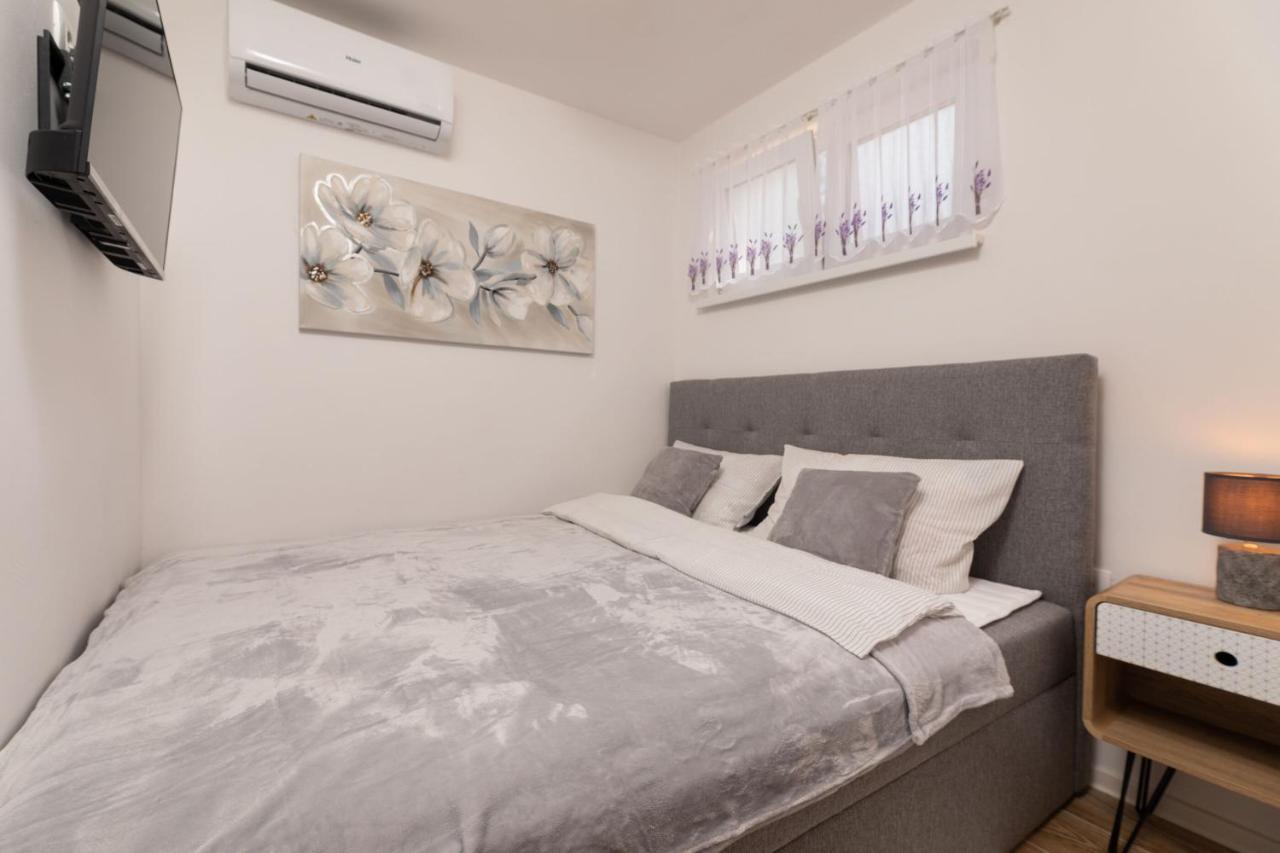 Apartments Vugrin Шіло Екстер'єр фото