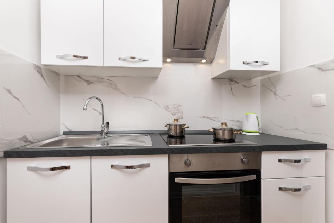 Apartments Vugrin Шіло Екстер'єр фото